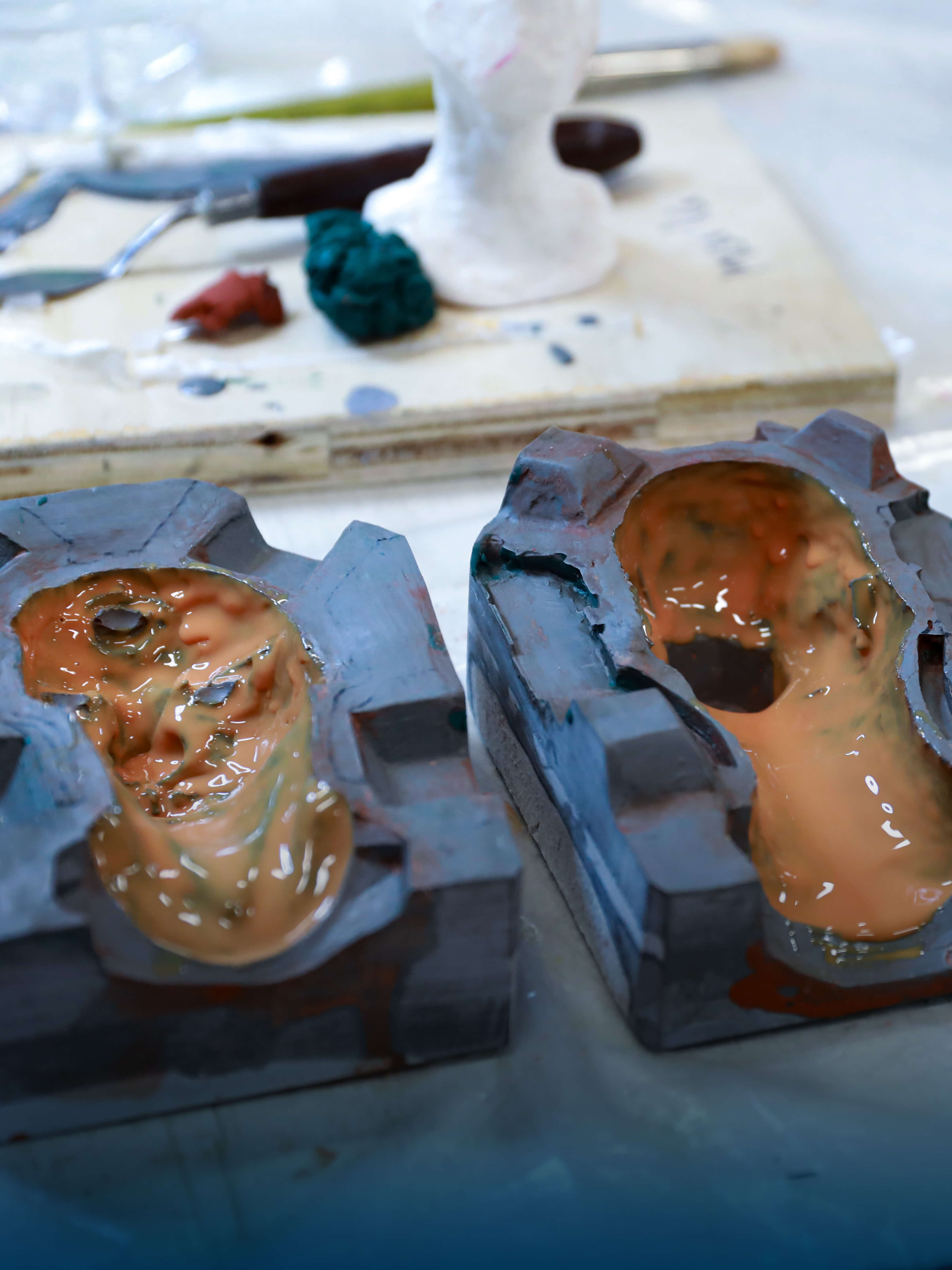 Modeling, molds and castings (in resins, silicones and foams)